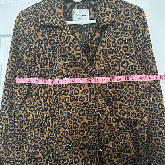 Leopard Print Double-Breasted Jacket - Picture 9 of 11